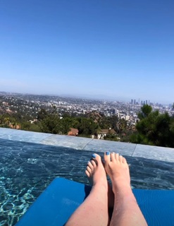 Alison Sweeney feet photo thumbnail