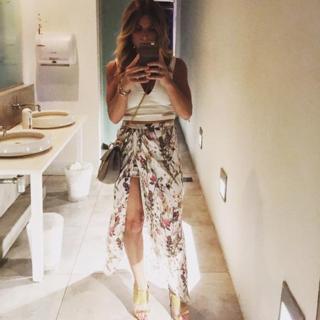 Alison Victoria feet photo thumbnail