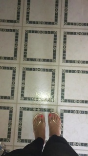 Alison Victoria feet photo thumbnail