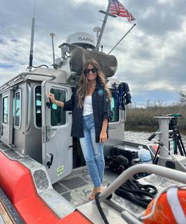 Alison Victoria feet photo thumbnail