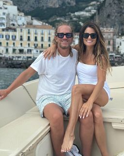 Alison Victoria feet photo thumbnail