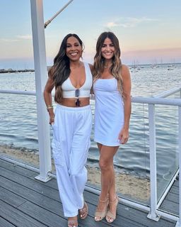 Alison Victoria feet photo thumbnail