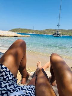 Alison Victoria feet photo thumbnail