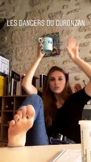 Alison Wheeler feet photo 4