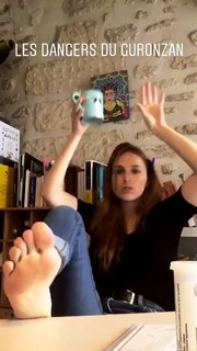 Alison Wheeler feet photo 3