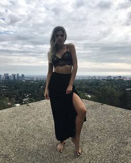 Alissa Violet feet photo thumbnail