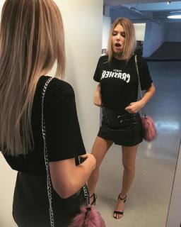 Alissa Violet feet photo thumbnail
