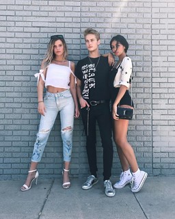 Alissa Violet feet photo thumbnail