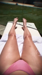 Alissa Violet feet photo thumbnail