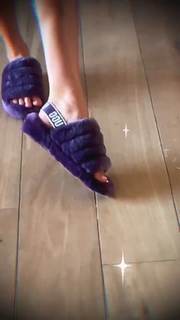 Alissa Violet feet photo thumbnail