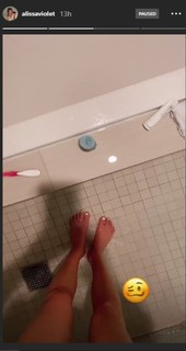 Alissa Violet feet photo thumbnail