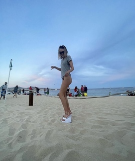 Alissa Violet feet photo thumbnail