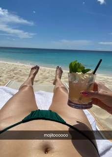 Alissa Violet feet photo thumbnail