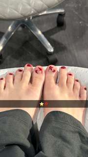 Alissa Violet feet photo thumbnail