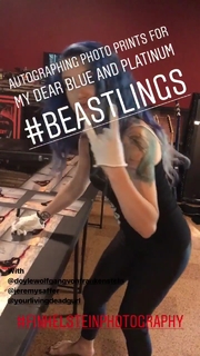 Alissa White-Gluz feet photo thumbnail