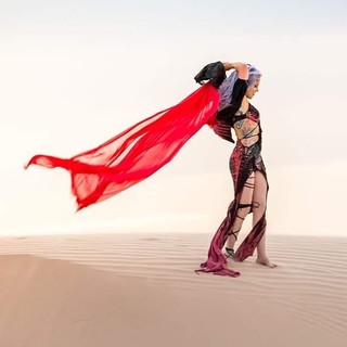 Alissa White-Gluz feet photo thumbnail