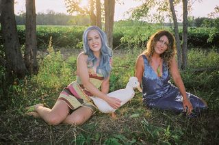 Alissa White-Gluz feet photo thumbnail