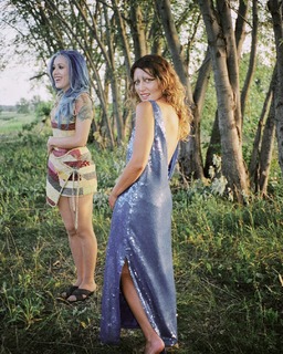 Alissa White-Gluz feet photo thumbnail