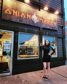 Alissa White-Gluz feet photo thumbnail