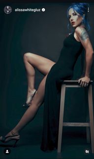 Alissa White-Gluz feet photo thumbnail