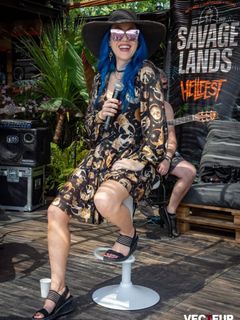 Alissa White-Gluz feet photo 2