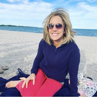 Alisyn Camerota feet photo thumbnail