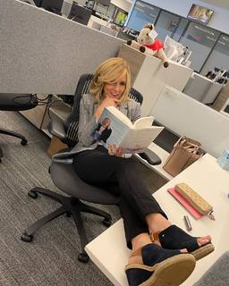 Alisyn Camerota feet photo thumbnail
