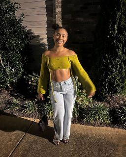 Alix Lapri feet photo 9