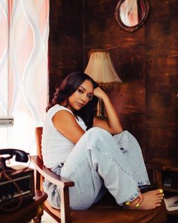 Alix Lapri feet photo 3