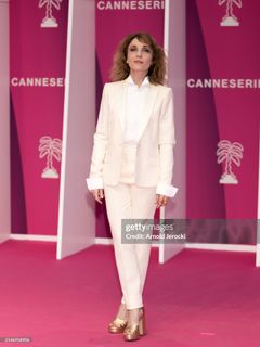 Alix Poisson feet photo 18