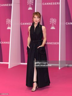 Alix Poisson feet photo 5