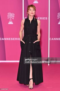 Alix Poisson feet photo 2