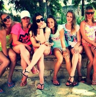 Aliya Mustafina feet photo thumbnail