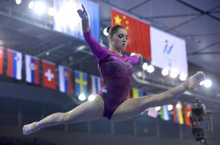 Aliya Mustafina feet photo thumbnail