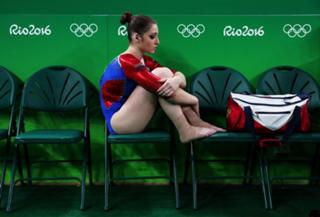 Aliya Mustafina feet photo thumbnail