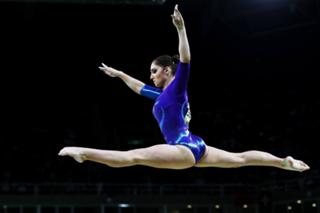 Aliya Mustafina feet photo thumbnail