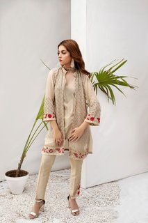 Alizeh Shah feet photo 4