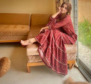 Alizeh Shah feet photo 14