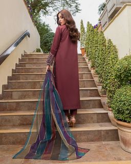 Alizeh Shah feet photo 16