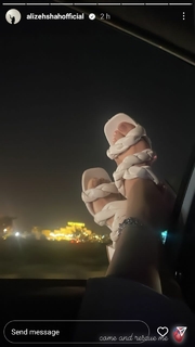 Alizeh Shah feet photo 12