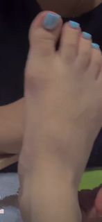 Alizeh Shah feet photo 6