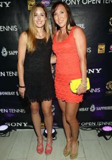 Alizé Cornet feet photo thumbnail