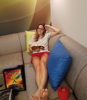 Alizé Cornet feet photo thumbnail