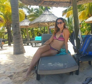 Alizé Cornet feet photo thumbnail