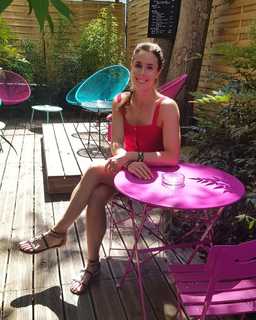 Alizé Cornet feet photo thumbnail