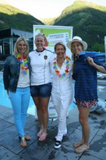 Alizé Cornet feet photo thumbnail