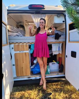 Alizé Cornet feet photo thumbnail