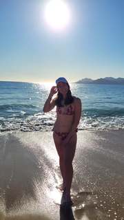 Alizé Cornet feet photo thumbnail