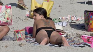 Alizée feet photo thumbnail