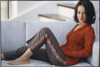 Alizée feet photo thumbnail